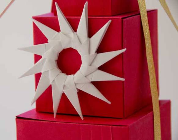 star-origami-red-box